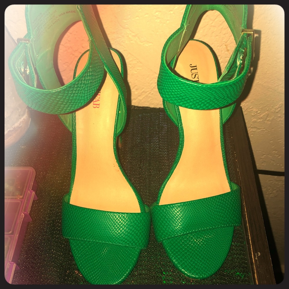 Ankle strapped heeled sandals